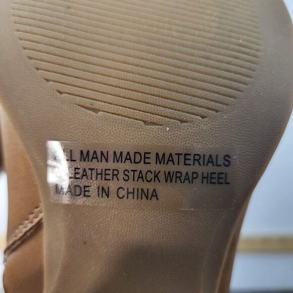 DV Dolce Vita Kirby Pull-On Perforated Western Ankle Bootie Tan 8.5 - Picture 13 of 14